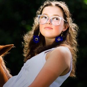 Meet your Posher, Isabel